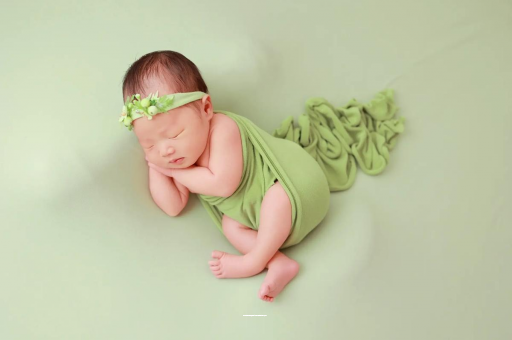 慈溪宝宝拍嗝吐奶