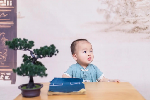 慈溪三个月宝宝抬头不稳